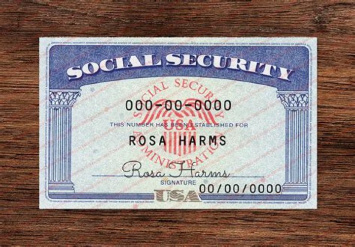 Is it Better to File Separately When One Spouse is on Social Security? A Look at Your Tax Options