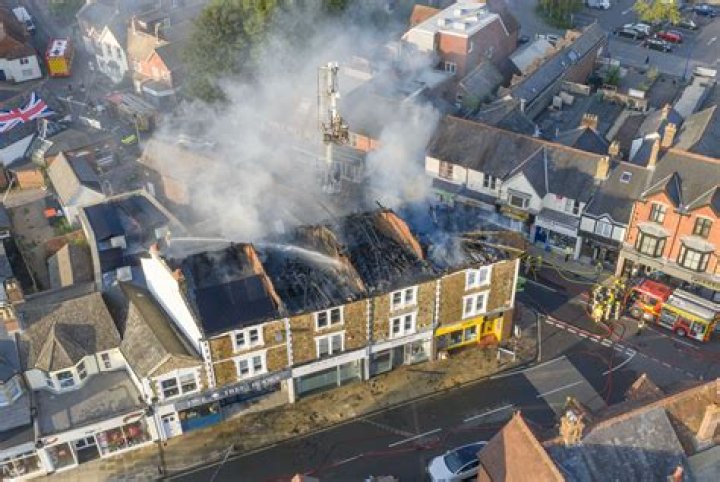 Tunbridge Wells house fire - Woman in her 80s killed as blaze rips through Kent home